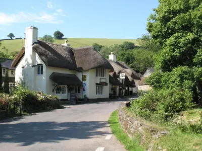 The Royal Oak Exmoor Hotel dekat W Somerset Railway