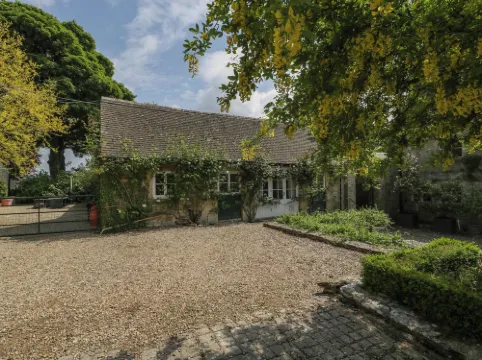 Hazel Manor Wing