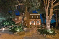 Calypso Villas - parking