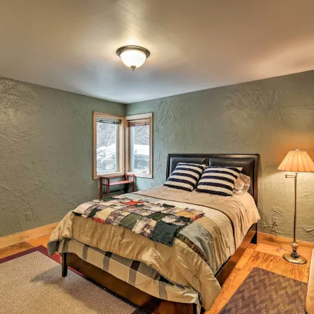 Walk to Town & Coast: Anchorage Condo w/ Fireplace