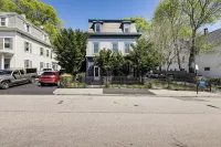 다운타운, 공원 및 대학 탐험: 코지 우스터 아파트 월스터 호텔