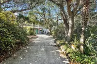 Resting Beach Face! 5BR estate on Golf Course w/3Decks, 2Fireplaces & Sundeck