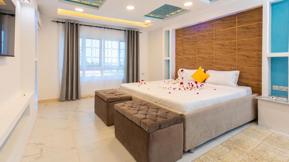 Golden Hotel