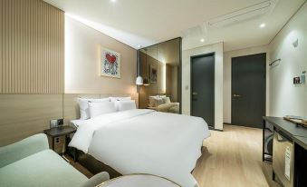 Incheon Nonhyeon Sorae Port Brown Dot Hotel