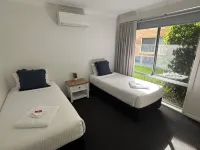 The Oaks Hotel Motel Hotels in Jamberoo