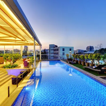 Iris the Business Hotel