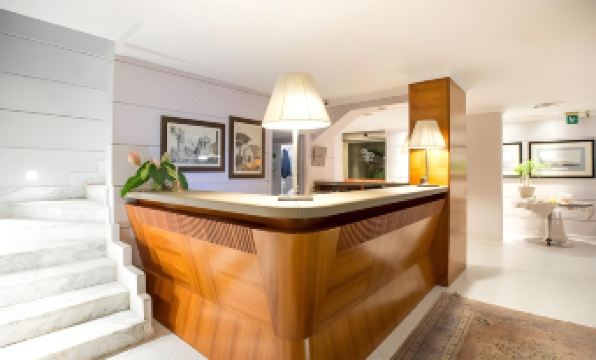 미노 호텔 포럼(Hotel Forum) 4성급 호텔 외관