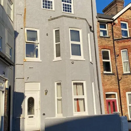 Studio Flat Yards From Bournemouth Beach