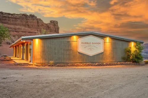 Marble Canyon Lodge - Parkplatz