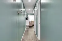 #3 Charming 2 Bdrm -1 Bath - Boat Parking Incl. - Convenient Location