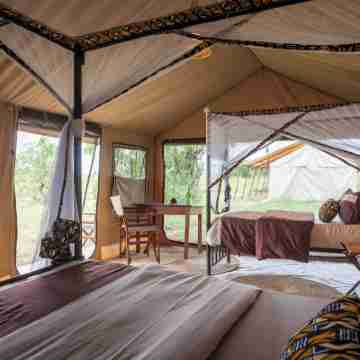 Gnu Mara River Camp Rooms