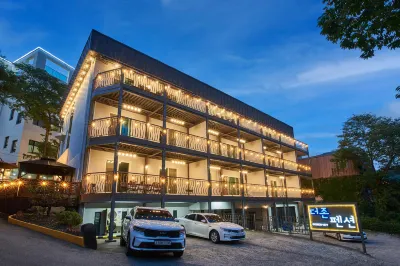 Gongju Duzone Pension Hotels near Donghaksa