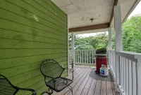 Dog Friendly! Less Than a Mile from Dollywood and a Min Drive to the Parkway
