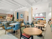Hampton Inn & Suites St. Petersburg/Downtown Hotels near 400 Beach