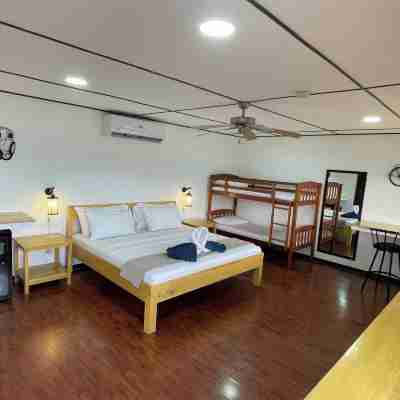 Parrot Resort Moalboal Rooms