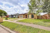 4 Mi to Dtwn Brownsville: Family Home w/ Yard! - 3-Star