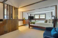 Longview Pond Lodge by AvantStay - balcony