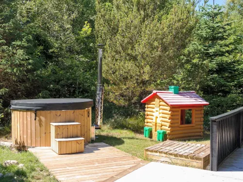 Cozy Holiday Home in Brovst Near Langdal Plantation Hotels in Brovst