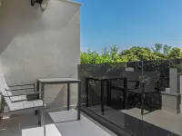 Desamani 975 Hotels in Šodići