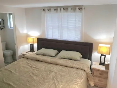 Dog friendly - Private Golden Beach access Отели в г. Венис