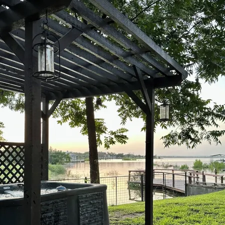 Private Gated Waterfront Lake Buchanan Home! Hot Tub, Dog Friendly, Fully Fenced