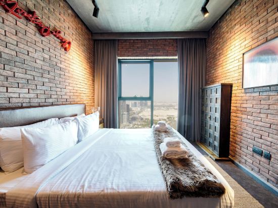 PVH - Modern Edgy 1BR - Downtown Views