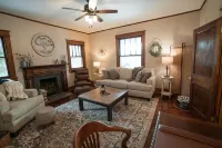 Historic 3BR Bungalow in the Town of Appomattox