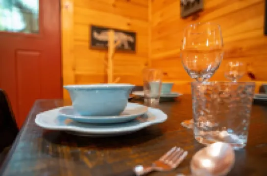 210 Cubs in the Treetops 2 Bedroom Home by Redawning