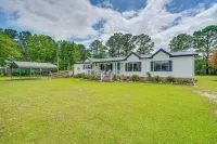 Secluded Hampstead Vacation Rental with Deck! - parking