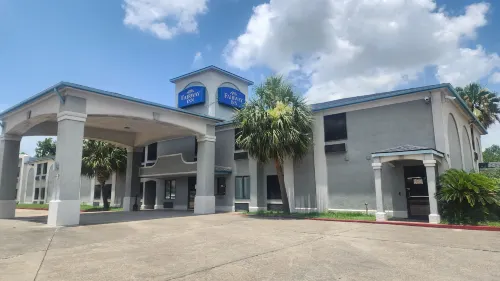 Capital O Fairway Inn - Baytown la Porte TX Hotels in La Porte