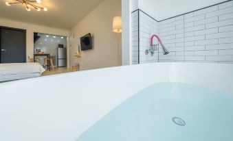 Samcheok Kong & Bee Ocean View Spa Pensi