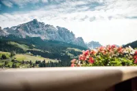 Hotel Antines - con vistas a la montaña