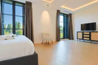 Villa Deva - 5 Bedrooms - Heated Pool