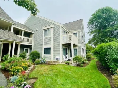 Stylish 2nd floor Ocean Edge condo Hotels near Cape Cod Rail Trail