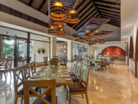 Royalton Splash Punta Cana, An Autograph Collection All-Inclusive Resort & Casino โรงแรมในบาวาโร