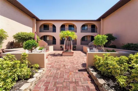 Floridian Flamingo Casita, 201