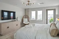 Casablanca-Luxury Retreat/2 Kings/Steps to Beach/PetFriendly