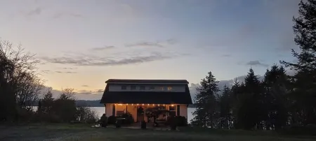 Olympia Waterfront Beach Cottage