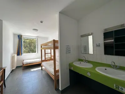 Auberge de Jeunesse HI Poitiers Hotel in zona Aeroporto di Poitiers Biard