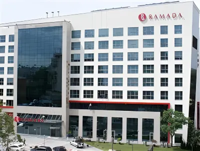 Ramada by Wyndham Pitesti فنادق في 