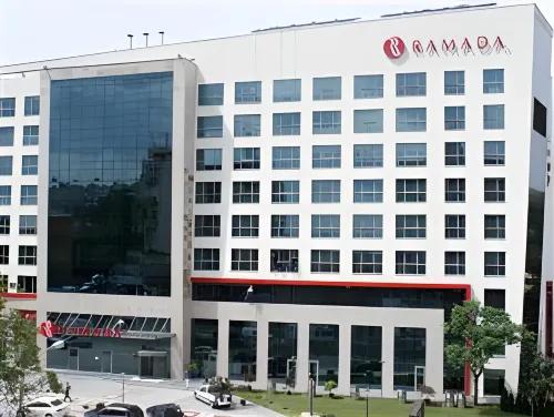 Ramada by Wyndham Pitesti Hotels in Pitești