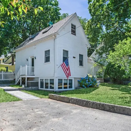 Oceanside Village Home~Private Fenced Yard~Reserved Parking