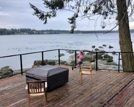 Oceanfront Nanoose Bay stunning views condo sleeps 6 Hotels in Nanaimo E
