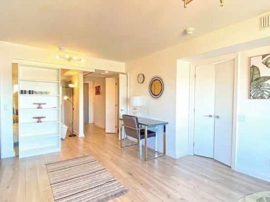 155 Yorkville Apartment