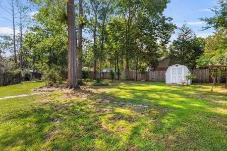 Stay Local Fantastic 4 Bedroom Near the Rez Sleeps 16