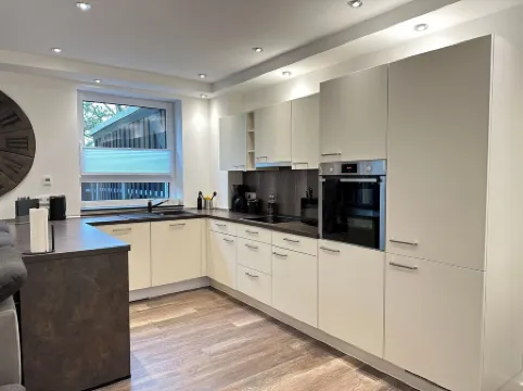 Elegant new building between Hamburg & Lübeck, Baltic Sea with parking lot in Reinfeld