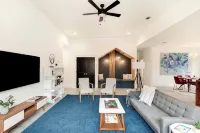 Luminous and Cozy 3BR 2Bath Escape - 2-Star