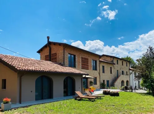 Agriturismo PURO - Charme Design House in Barga Tuscany Hotels in Barga