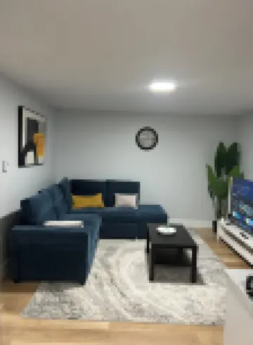 Charming 1-bedroom apartment in enchanting Moncton with WiFi