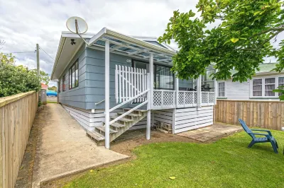 Cute and central Hotels near Driving Creek Railway